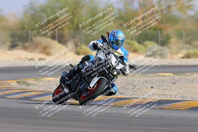 media/Nov-05-2022-SoCal Trackdays (Sat) [[f8d9b725ab]]/Turn 2 (1120am)/